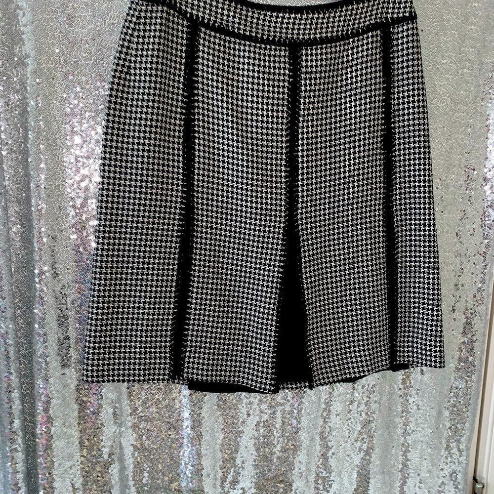 Ann Taylor mixed blend pleated skirt